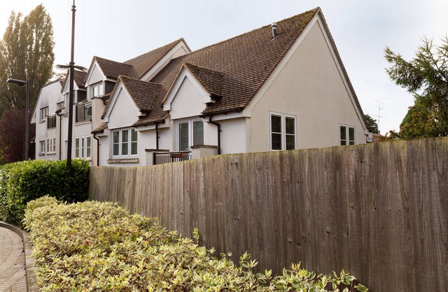 No.8 Beech Lodge Stylish Modern Contemporary 2 Bedroom Apartment in Headington