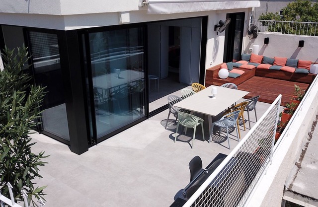Nordau Blue | Boutique Penthouse Apartment | 60m terrace for entertaining