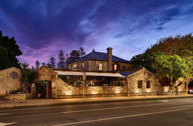 Norfolk Hotel