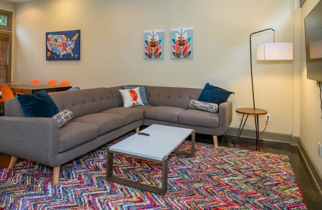 North Loop Home + Hot Tub - Northern Serenity 1!