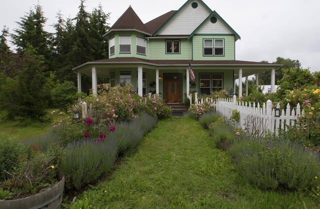 Nostalgic Victorian Home in Lavender Farm