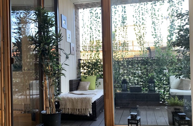 Notting Hill 2-bed Apt With Balcony, 1 min to Tube