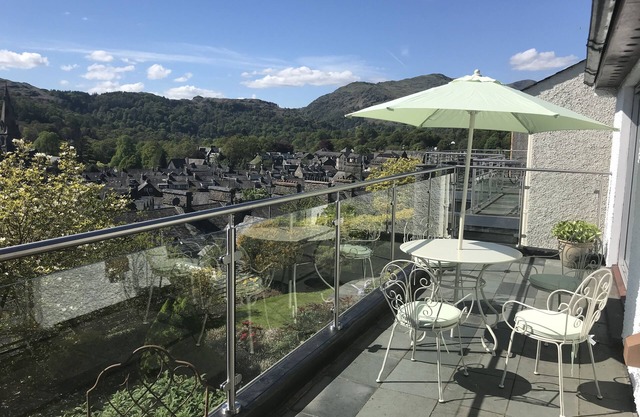 Nov/Dec weeks £99 per night !Ambleside Sleep 6 Mountain View spa1pet Parking