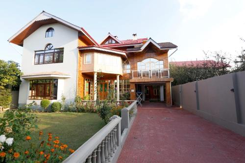 Nuh Villa - Luxury stay with Kashmiri Warmth
