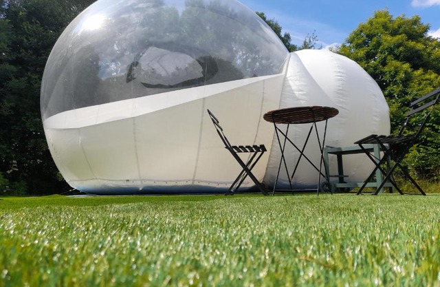 Nuit insolite dans une bulle avec jacuzzi privatif