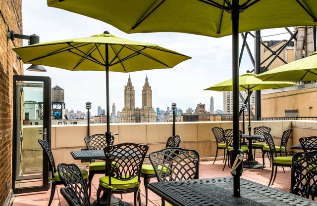 NYC Getaway! Great Amenities & Proximity to American Museum of Natural History!
