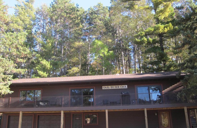 Oak - Large 1 BR on Big Sand Lake