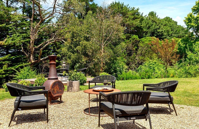 Oakview (Heated Pool)
