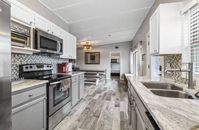 Oasis Cottage! Steps to Lake Travis! Tesla Ready!
