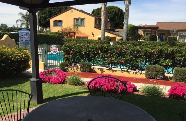 Oasis Inn & Suites