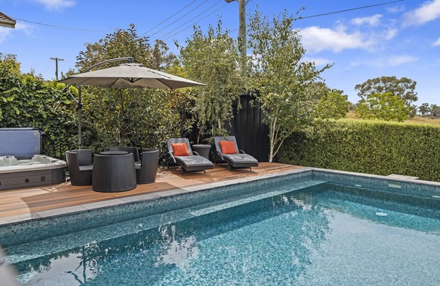 Oasis Retreat Luxe Couples Escape|Pool|Spa|4PM SUN CHECK OUT*n