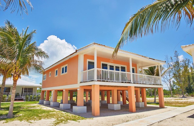Ocean Front 3 Bedroom Villa in West Grand Bahama Island