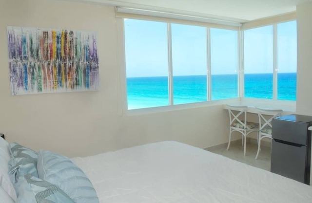 Ocean front 3c, gorgeous views