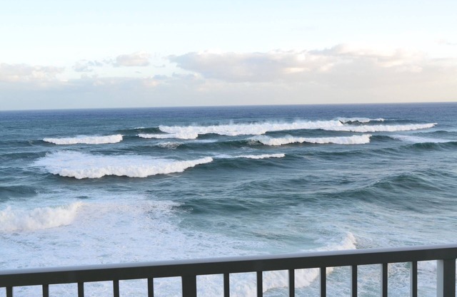 Ocean Front, Edge Of Cliff - Feel & See Every Crashing Wave From All Room