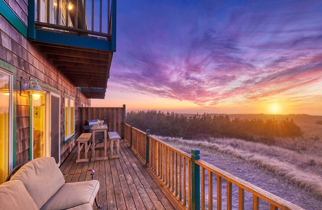 OCEAN FRONT, Pets OK, Ping Pong, Near Town and Discovery Trail (Ocean View A)