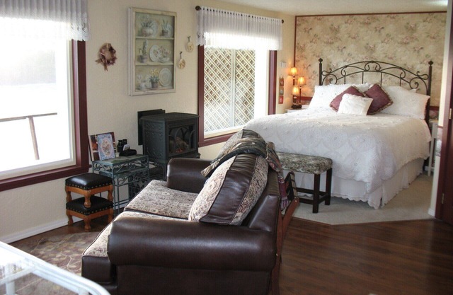Ocean Garden Suite at Whales Rendezvous