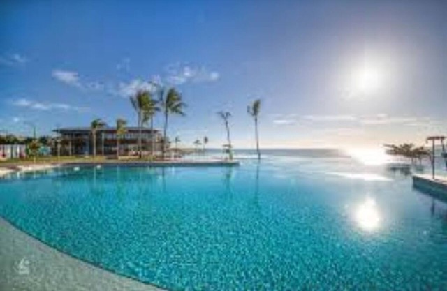 Ocean View 1 Bed Unit . King Bed with En suite Bathroom