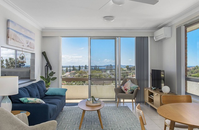 Ocean View Paradise - 2 bedroom unit with wonderful views