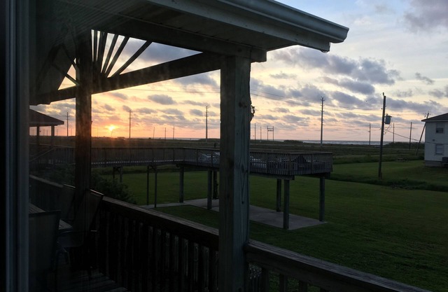Ocean View with a 5 minute walk or 2 minute drive to the beach!