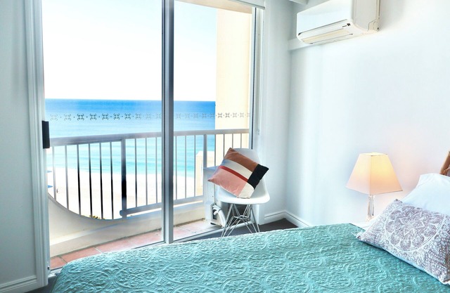 Ocean Views Close to the Heart of Surfers Paradise