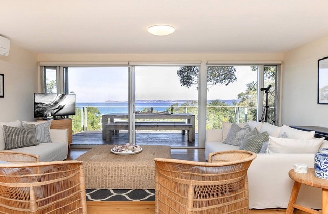 Ocean views, easy walk to beach and national park
