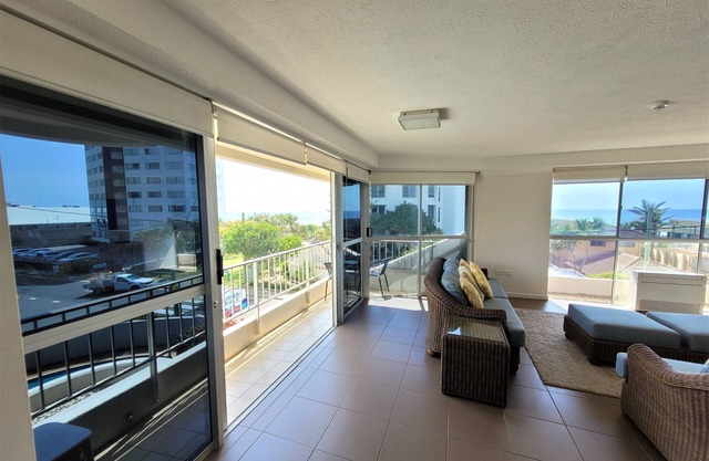 Ocean Views,Opposite Beach & Park, Wi-Fi, Parking-U11