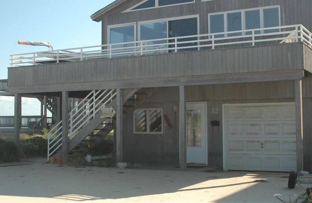 Oceanfront 3 Bedroom! ** Great Rates**