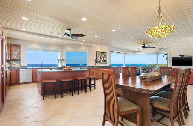 OCEANFRONT BEACH HOUSE WITH SUNSET VIEWS AND PRIVATE POOL