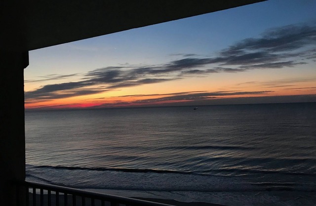 Oceanfront BLISS, Renovated 4th floor, you will LOVE it!