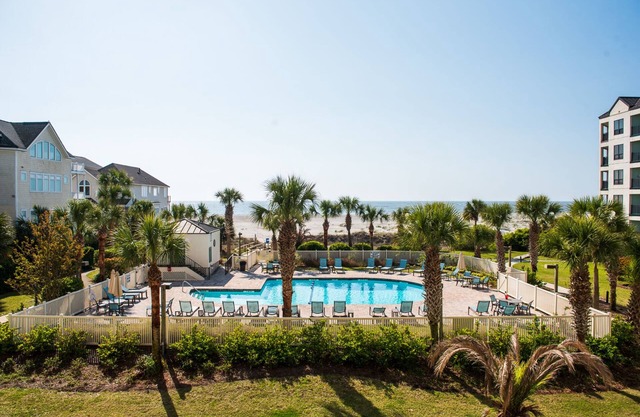 Oceanfront Condo - Wild Dunes Resort - Charleston, SC - Beautifully Decorated.