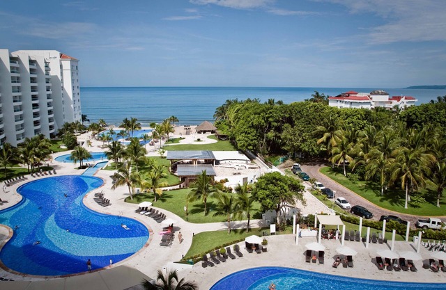 Oceanfront Hotel Luxury/Condo Comfort 5 stars Great Views & hi-speed internet