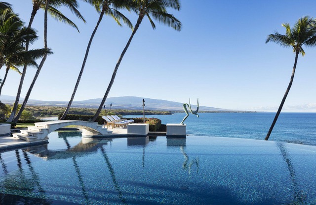 Oceanfront Luxury, Privacy, Chef & Staff Quarters, Onsite Management. Sleeps up to 30 Guests*