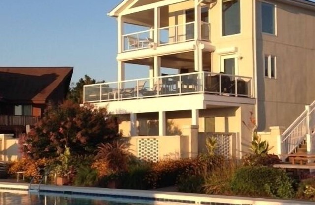 Oceanfront, Pools, Tennis/Pickleball/Basketball, Clubhouse, & More- Best find!