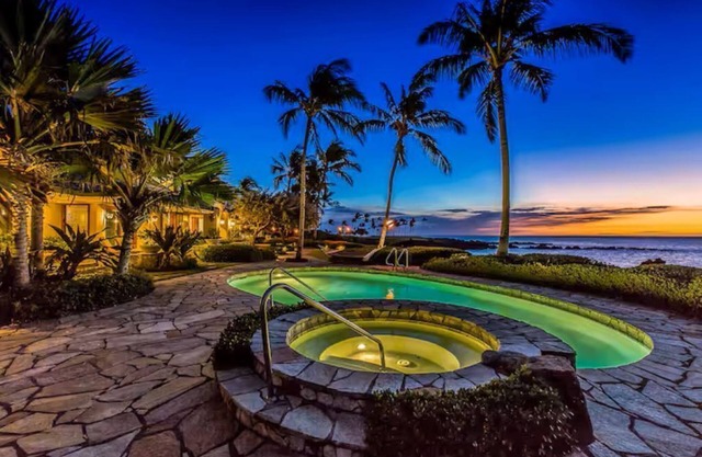 Oceanfront Villa on Kona Coast with breathtaking views