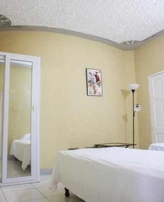 Oceanview 2BR Getaway 3min Beach 5min Airport