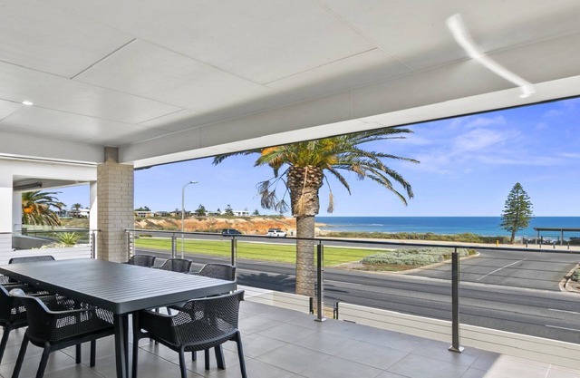 Oceanview Escape by Wine Coast Holiday Rentals
