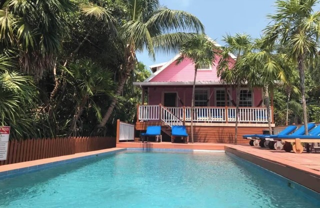 Oceanview/Pool/Dock/AC-Barbaras Beach House-3 bed/2 bath sleeps 7