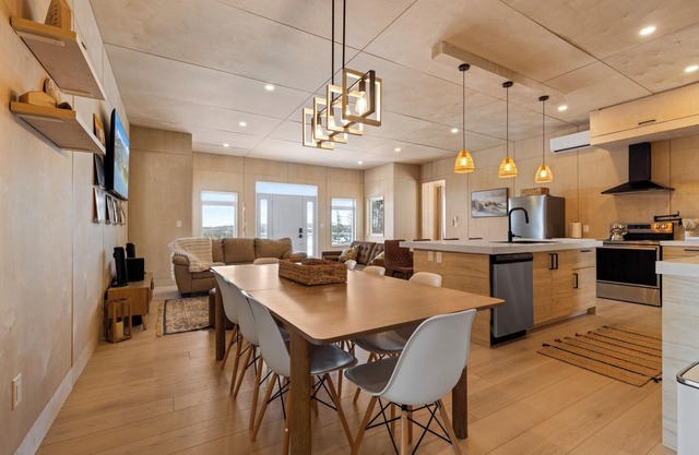 Oceanview Scandinavian Retreat