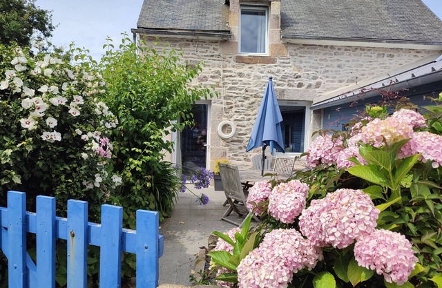 Old fisherman's house, tranquility, charm, near sea, near Paimpol