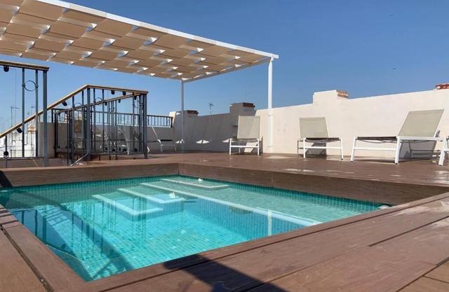 Old Town Building, Rooftop terrace with pool and views!