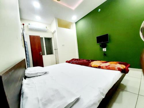 OM SHANTI Home Stay