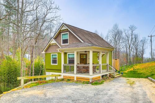 On Farm Charming Hendersonville Retreat!