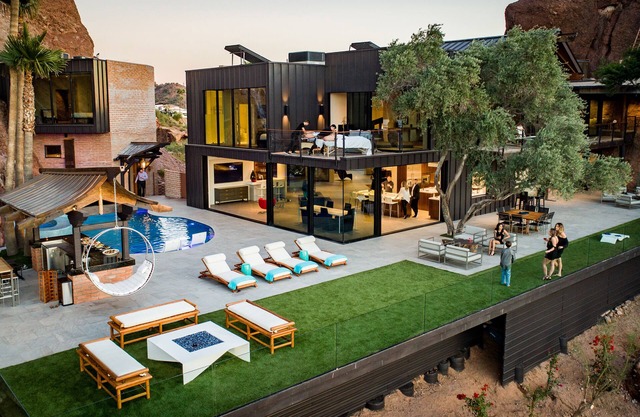 On the Rocks: Luxury Camelback Estate w/Epic Views, Saltwater Pool & Guest Villa