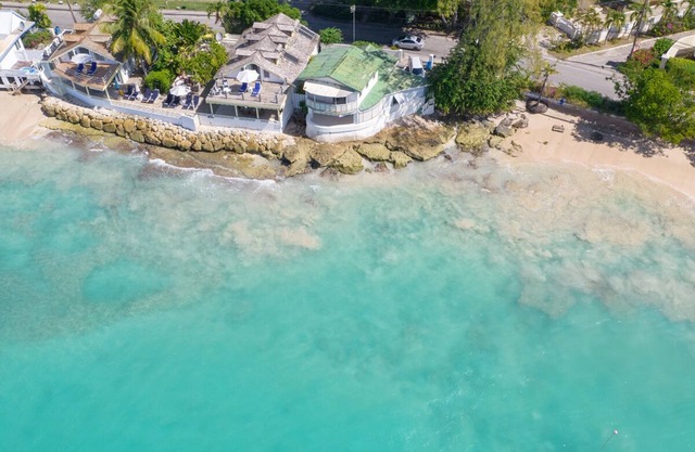 On The Water's Edge - Easy Reach (2 bed)