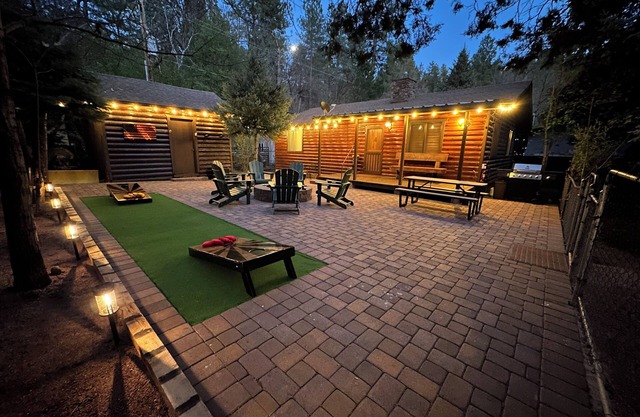 Once Upon a Creek: Newly Renovated Cozy Cabin In The Pines w/Patio Play Area