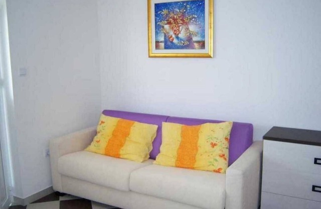 One bedroom apartment near beach Vidalići, Pag (A-18936-c)