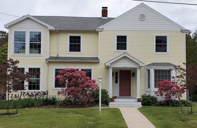 ONE BLOCK TO BEACH-REHOBOTH BY THE SEA-PET FRIENDLY-BOOK NOW FOR 10% DISCOUNT!