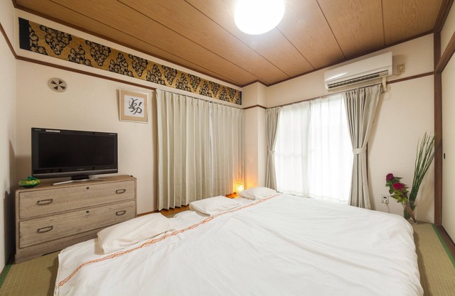 Only 6 minutes to Shinjuku Koenji is a modern Japanese room that can accommodate up to 4 people.
