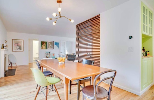 Open Layout w/Patio! Cozy 2BR by the UW Arboretum