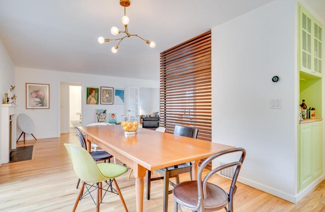 Open Layout with Patio! Cozy 2BR by the UW Arboretum home